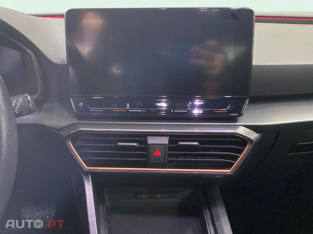 Cupra Leon 1.5 eTSI MID DSG