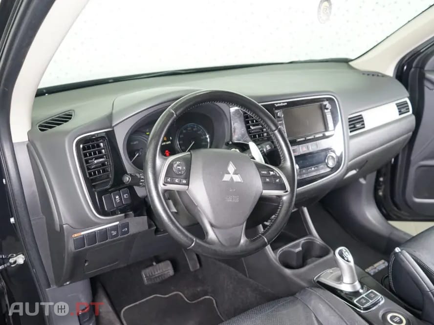 Mitsubishi Outlander 2.0 4WD Plus