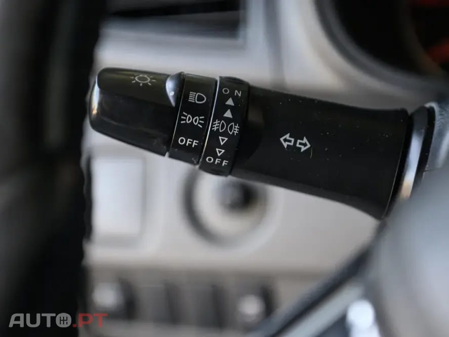 Mitsubishi L200 2.4 DI-D CD Invite Space Cab 3L 4WD