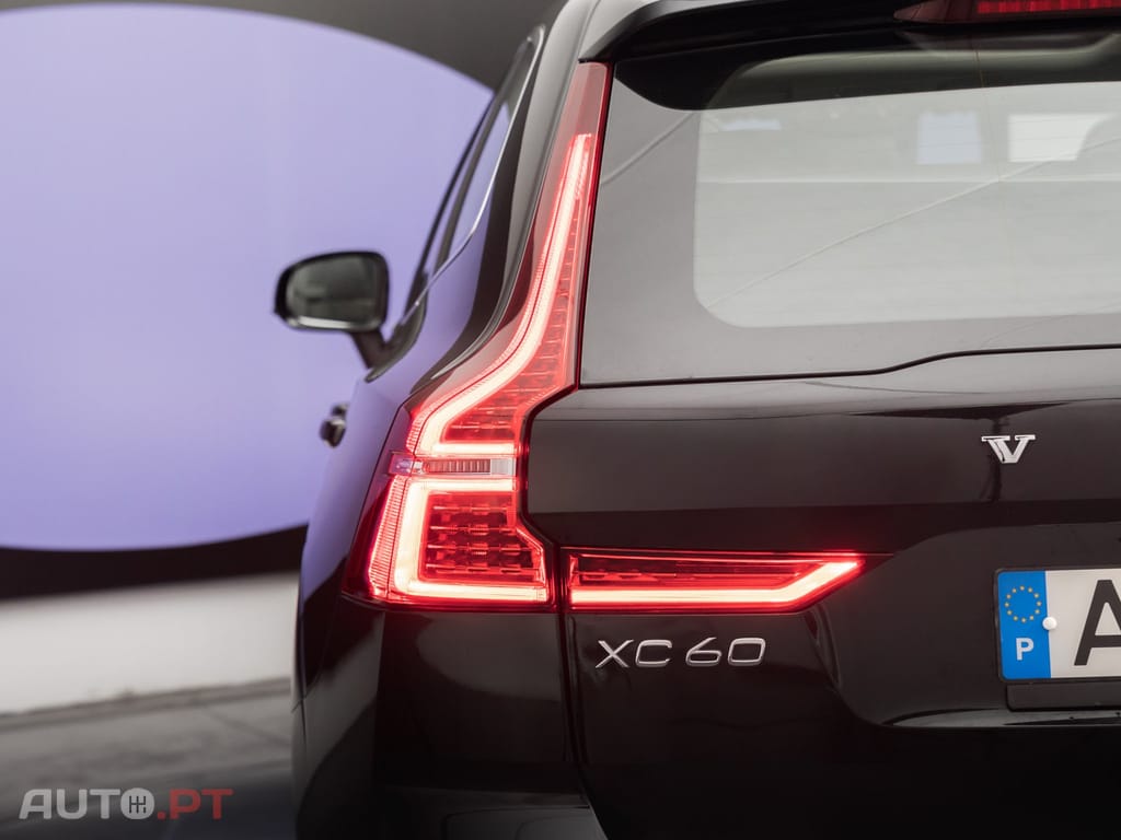 Volvo XC60 2.0 T6 PHEV Core AWD