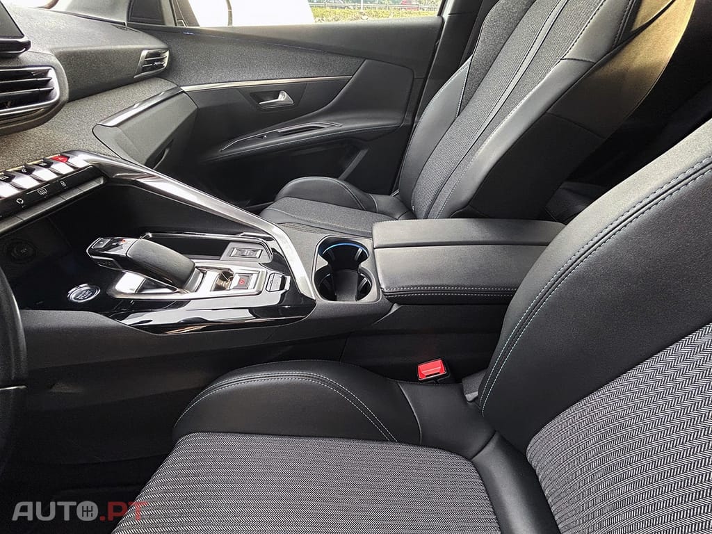 Peugeot 3008 1.6 Hybrid4 Allure Pack e-EAT8