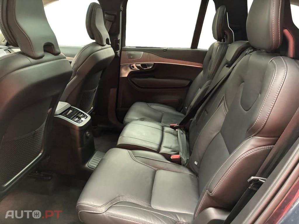 Volvo XC90 2.0 T8 PHEV Ultra Style Dark