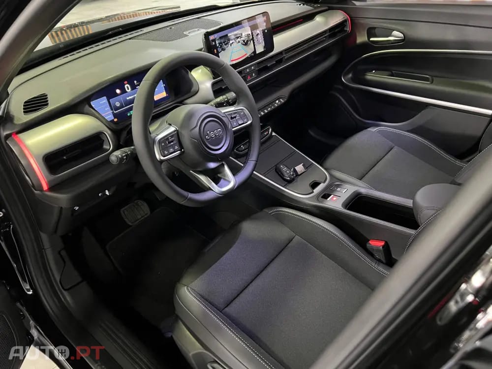 Jeep Avenger 1.2 e-Hybrid Summit DCT