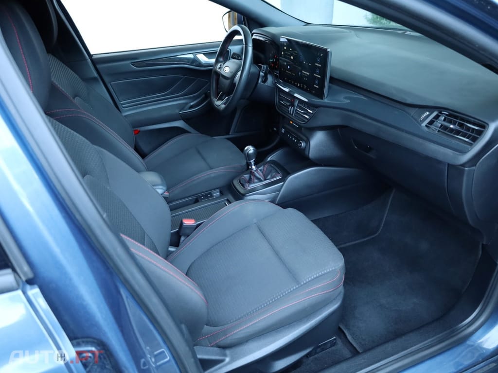 Ford Focus SW 1.0 EcoBoost MHEV ST-Line