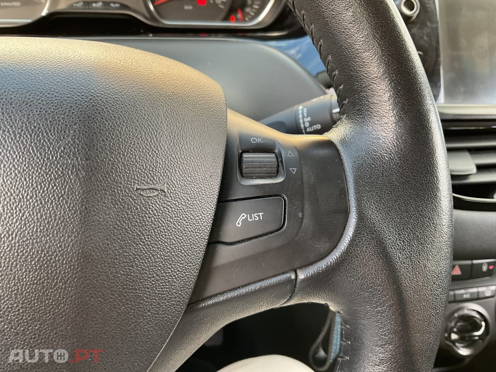 Peugeot 208 1.2 VTi Active