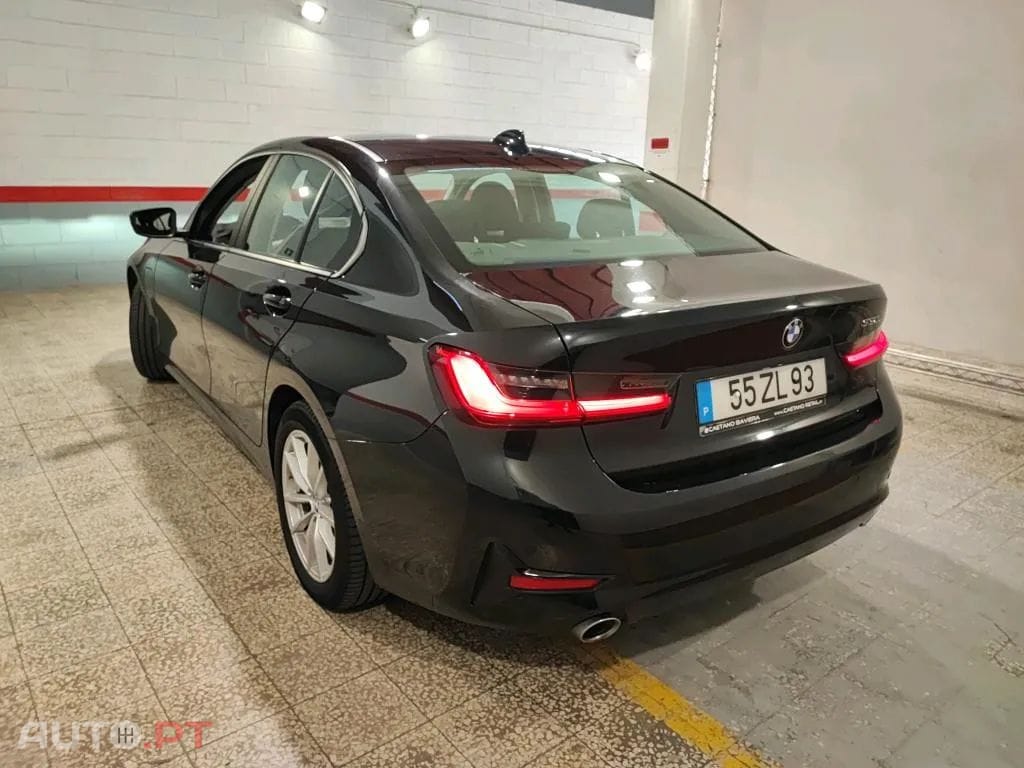 BMW 330 e Auto