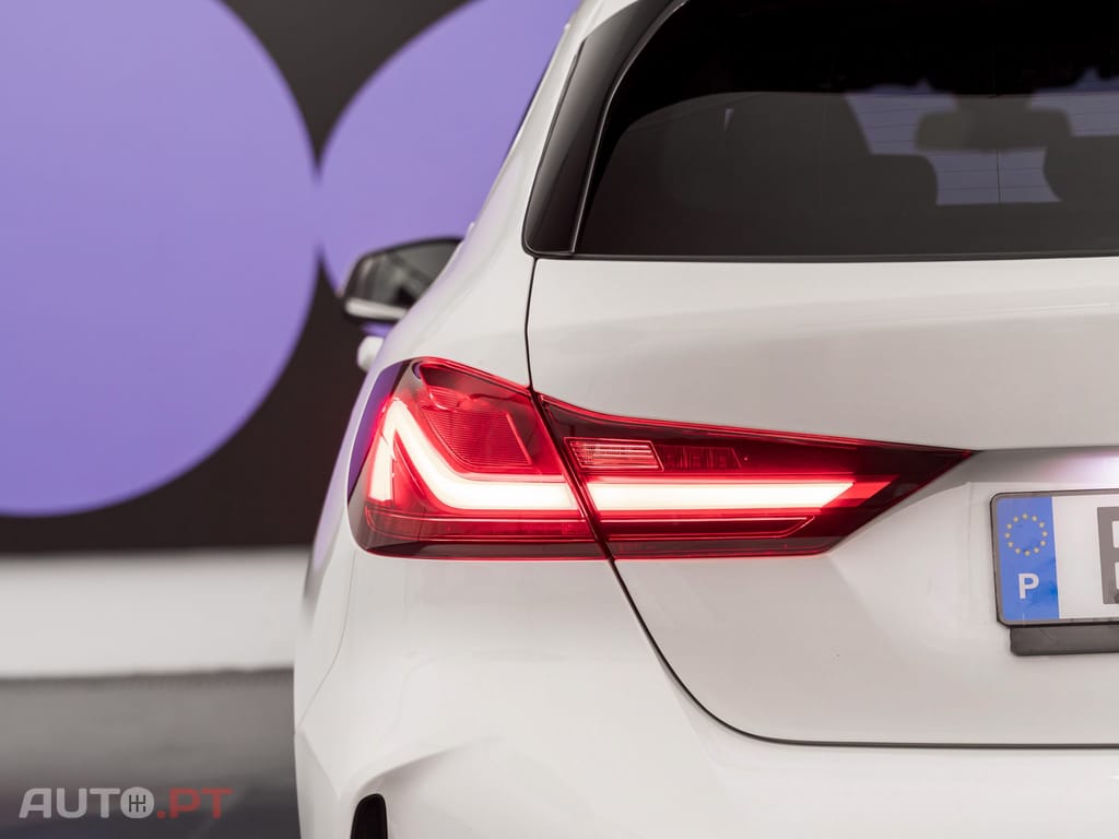 BMW 116 d Pack Desportivo M Auto