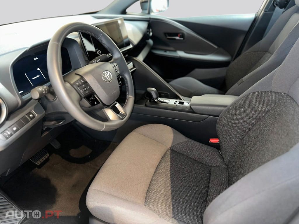 Toyota C-HR I.V.A DEDUTIVEL Hybrid Business 