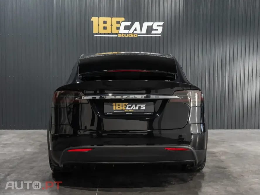 Tesla Model X 100D