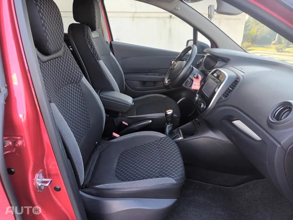 Renault Captur 1.0 TCe Exclusive