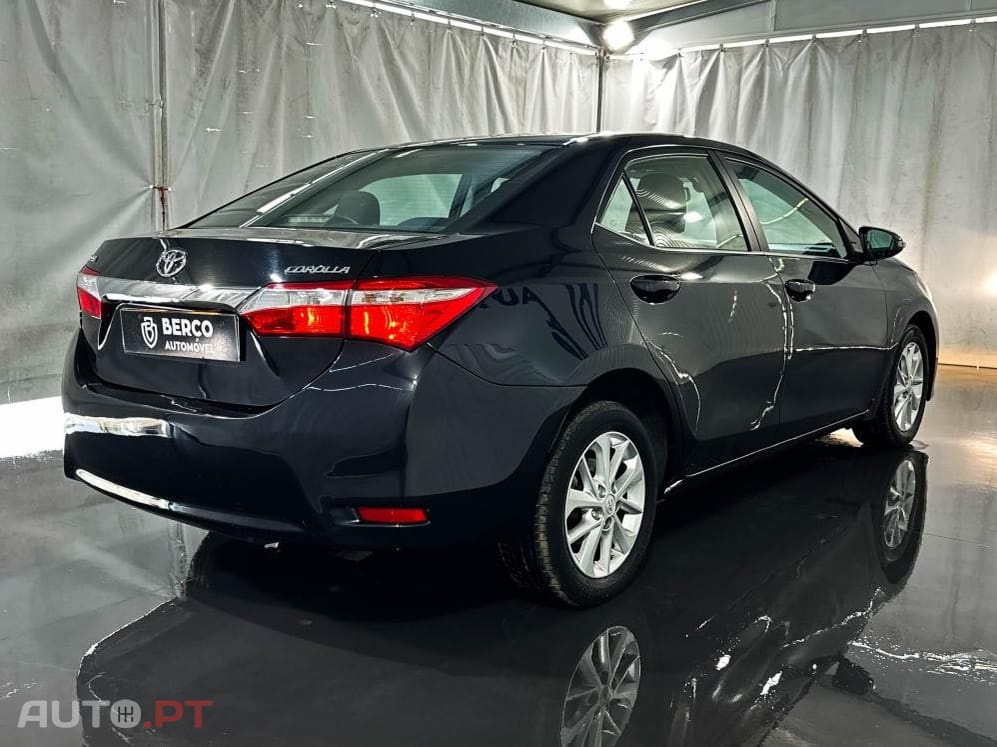 Toyota Corolla 1.4 D-4D Exclusive +Navi MM