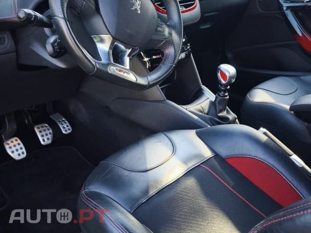 Peugeot 208 1.6 THP GTi