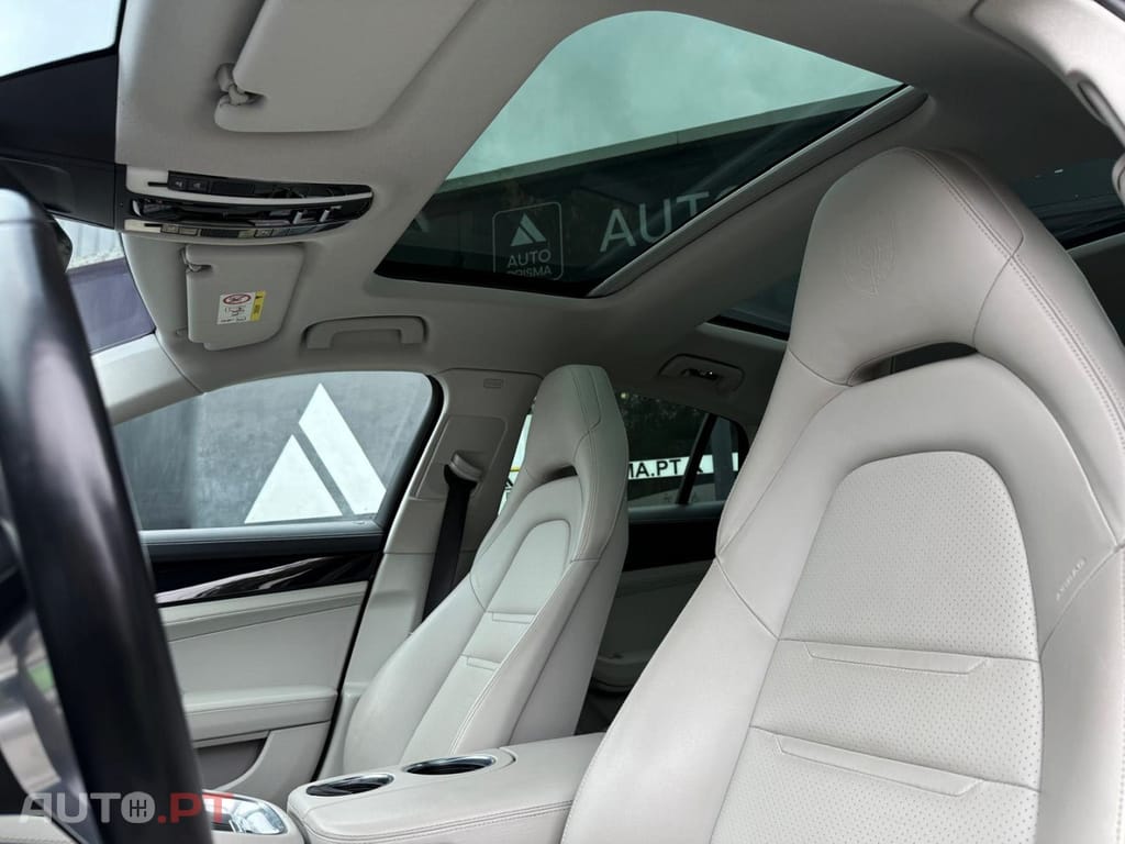 Porsche Panamera 4 E-Hybrid