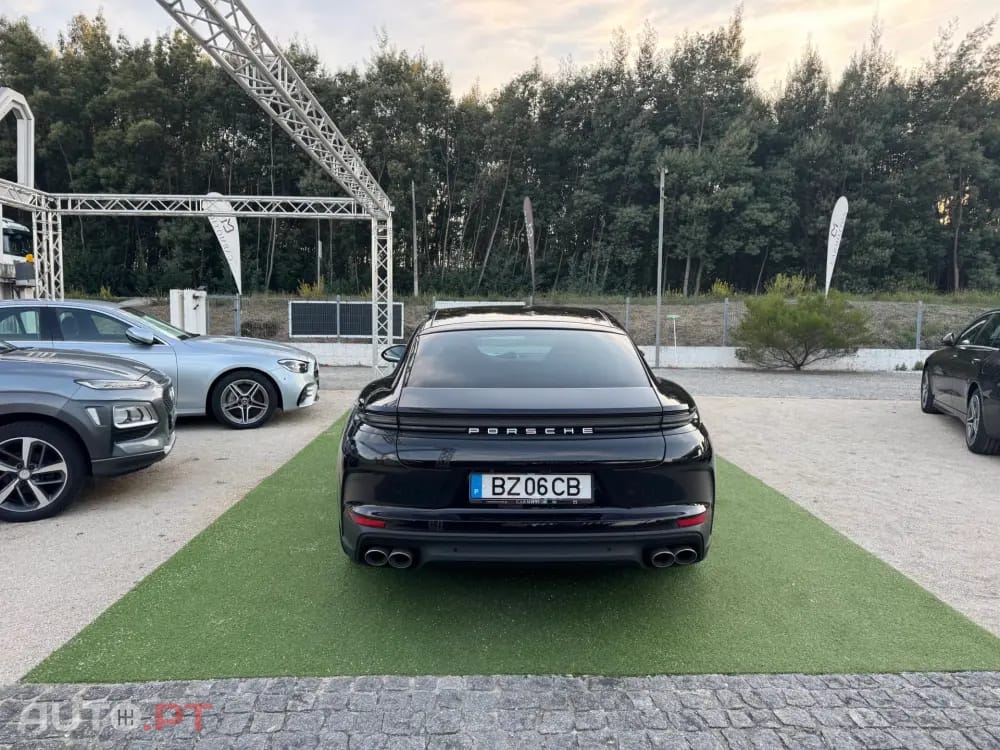 Porsche Panamera 4 E-Hybrid
