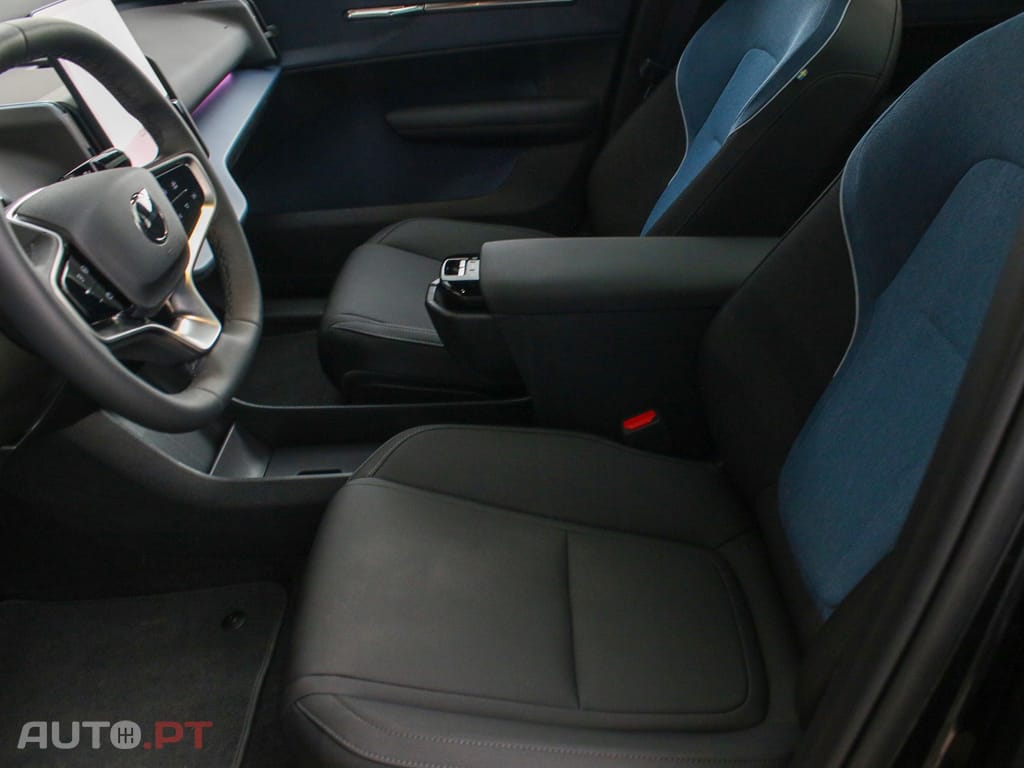 Volvo EX30 69 kWh Single Motor Extended Range Ultra