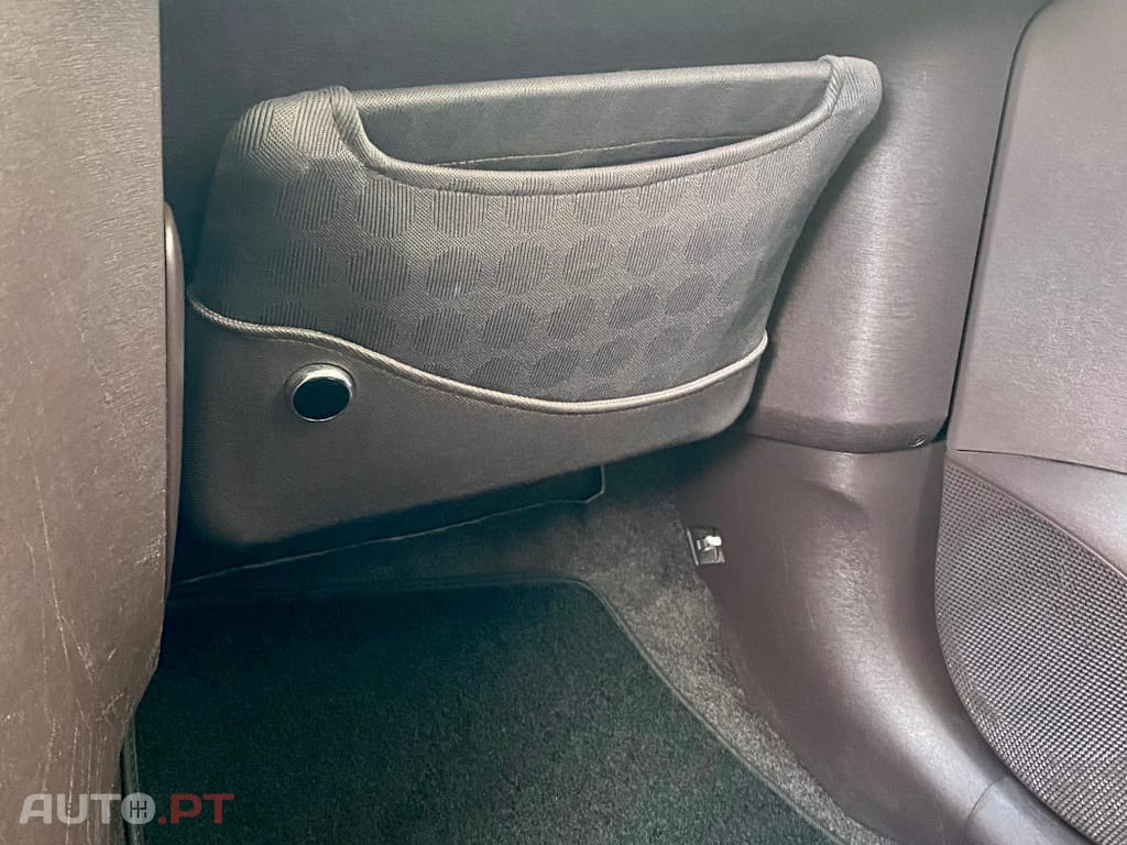 Toyota iQ 1.4 D-4D 2 NAVI+Bluetooth