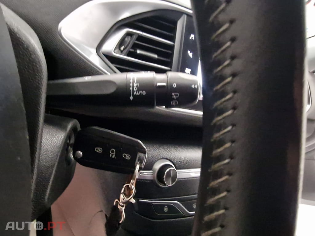 Peugeot 308 SW 1.5 BLUEHDI STYLE
