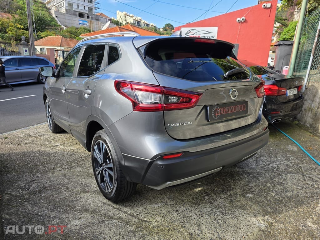 Nissan Qashqai 1.5 dCi N-Connecta J18