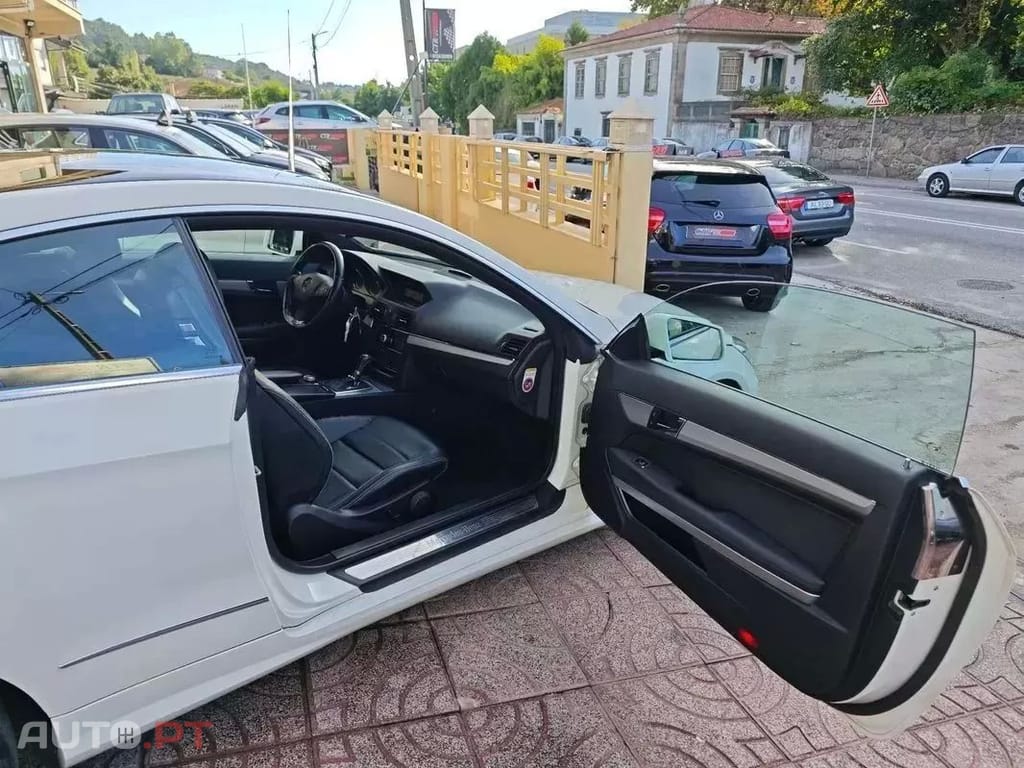Mercedes-Benz E 350 CDi Avantgarde BlueEfficiency Auto
