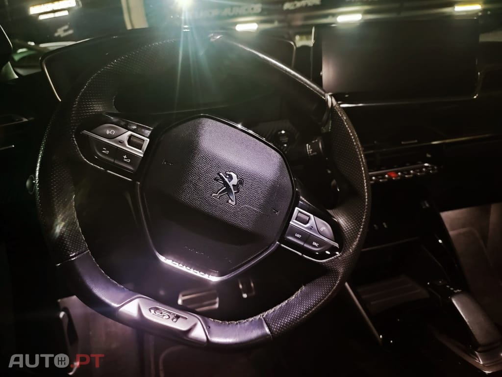 Peugeot E-208 50 kWh GT Pack