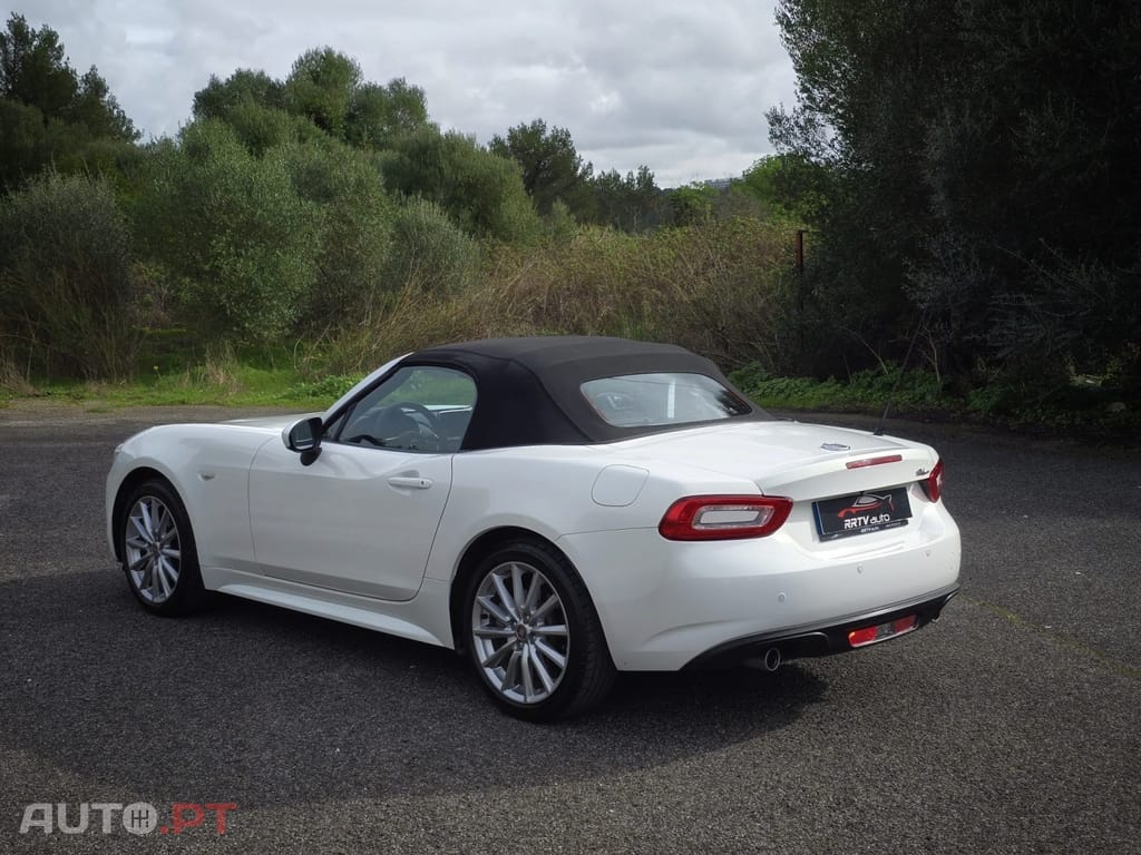 Fiat 124 Spider 1.4 MultiAir Turbo Lusso