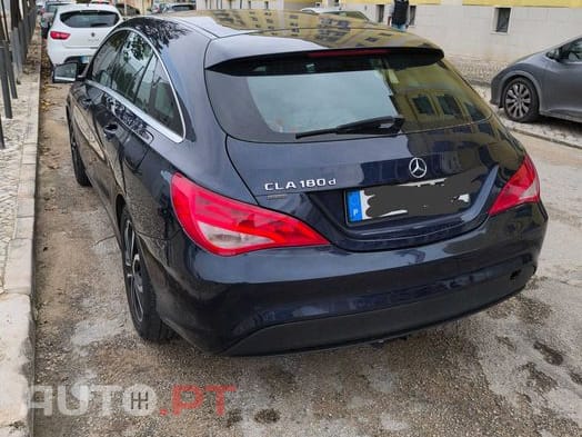Mercedes-Benz CLA 180 Carrinha