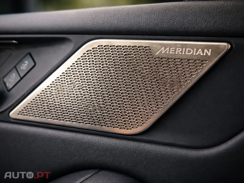 Jaguar I-Pace EV320 S