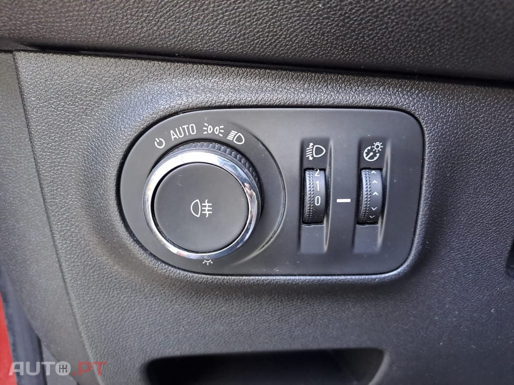 Opel Adam 1.0 T Rocks