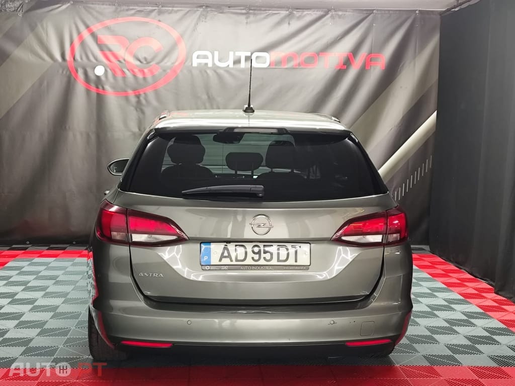Opel Astra Sports Tourer 1.5 D Business Edition S/S — fotografia 5