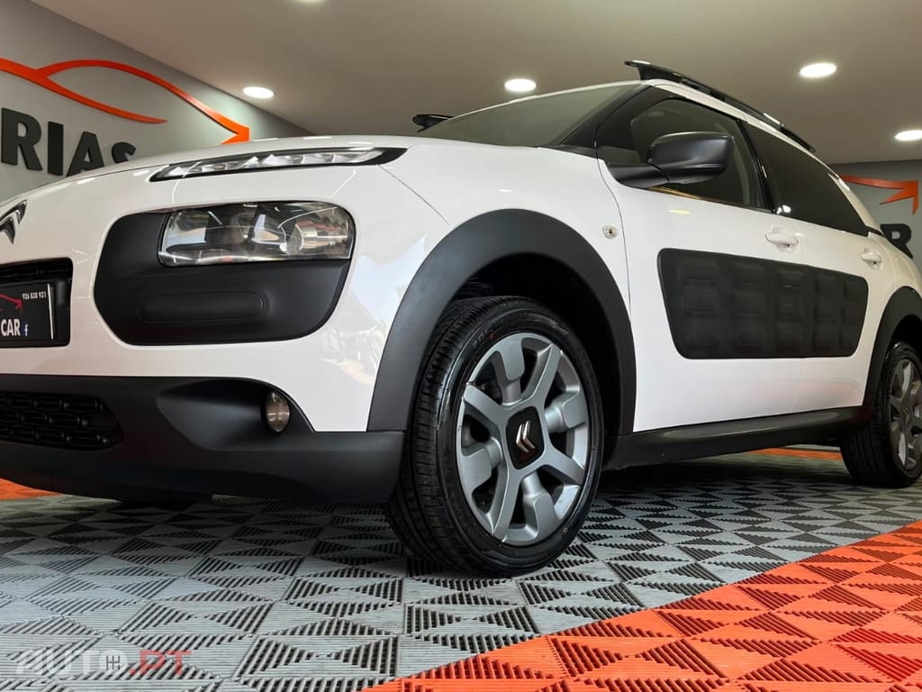 Citroen C4 Cactus 1.6 BlueHDi Shine