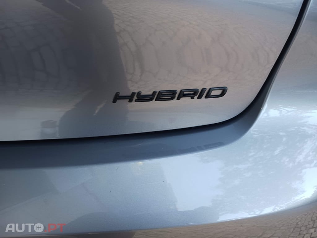 Peugeot 208 1.2 Hybrid Allure e-DCS6