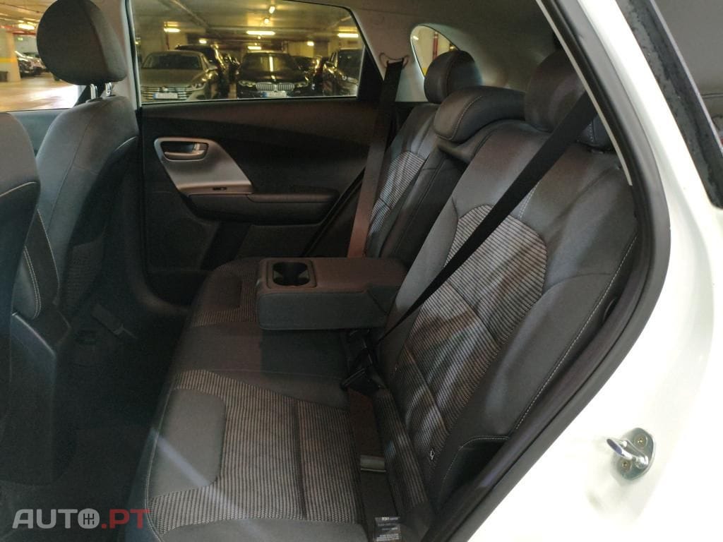 Kia Niro 1.6 GDi HEV Urban