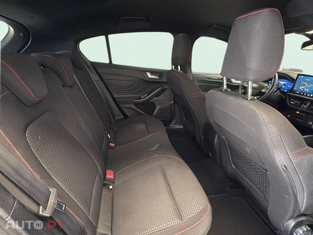 Ford Focus 1.0 EcoBoost MHEV ST-Line