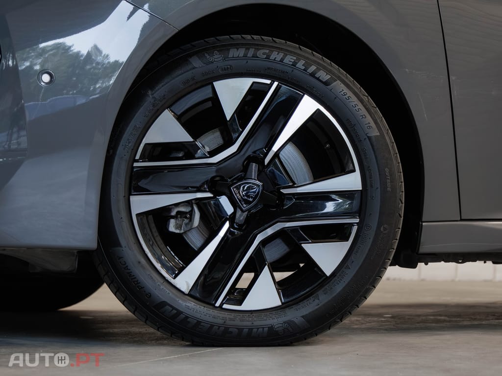 Peugeot 208 1.2 Allure