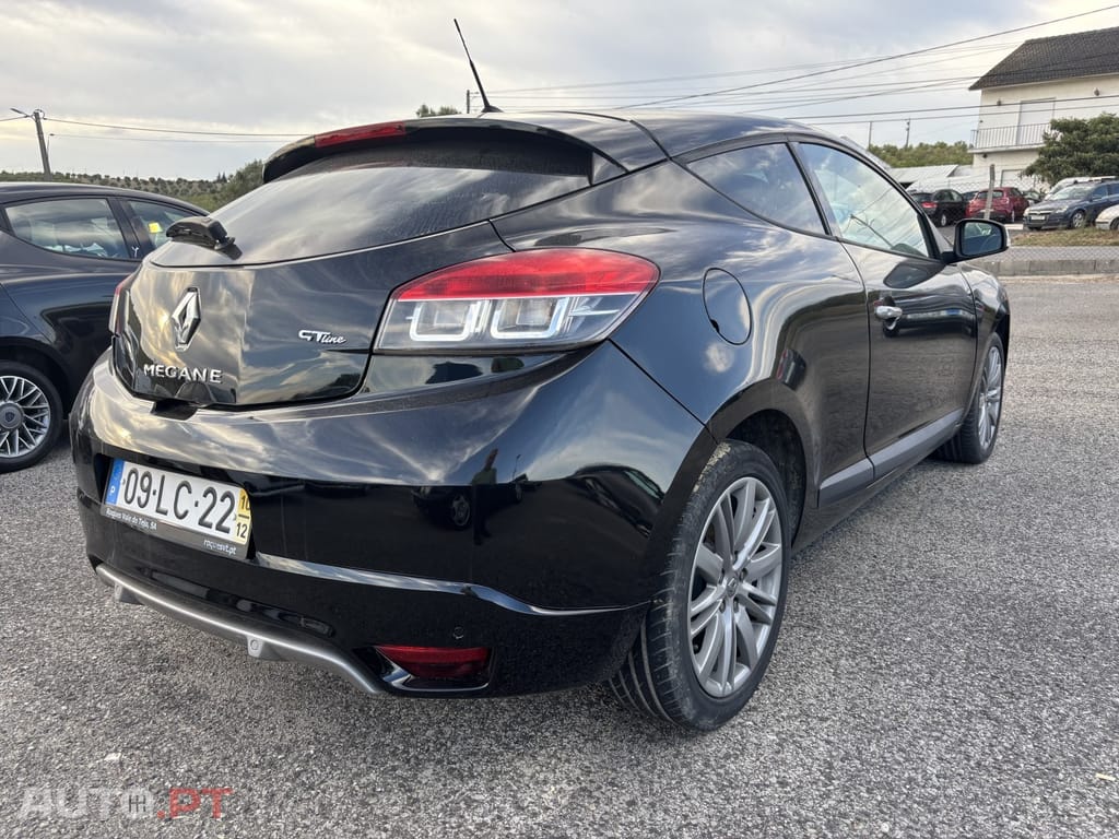 Renault Mégane Coupe 1.5 dCi Dynamique S — fotografia 4