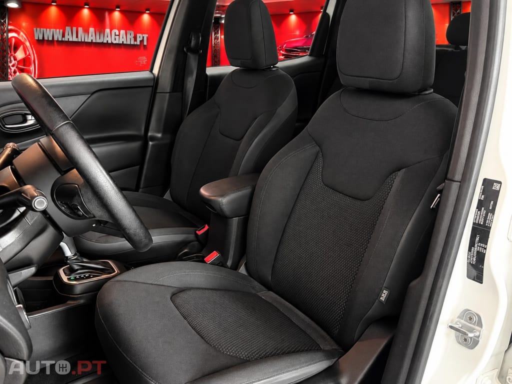Jeep Renegade 1.3 T Night Eagle DCT