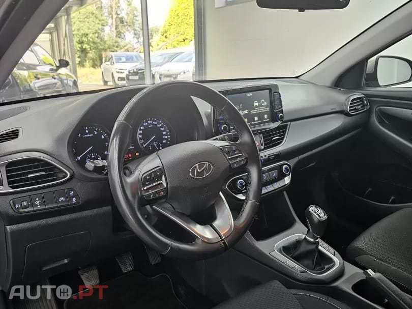 Hyundai i30 1.0 T-GDI Style — fotografia 26