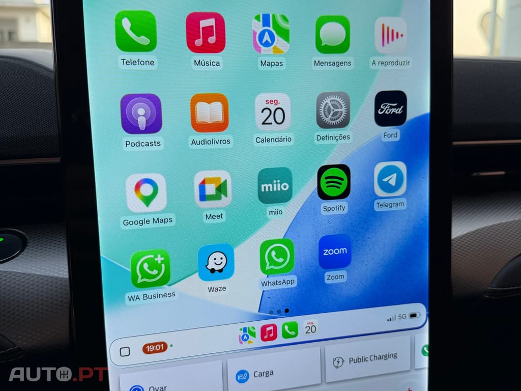 Ford Mustang Mach-E Standard • 75,7 kWh • 294 CV