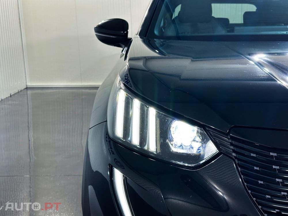 Peugeot E-2008 50 kWh GT