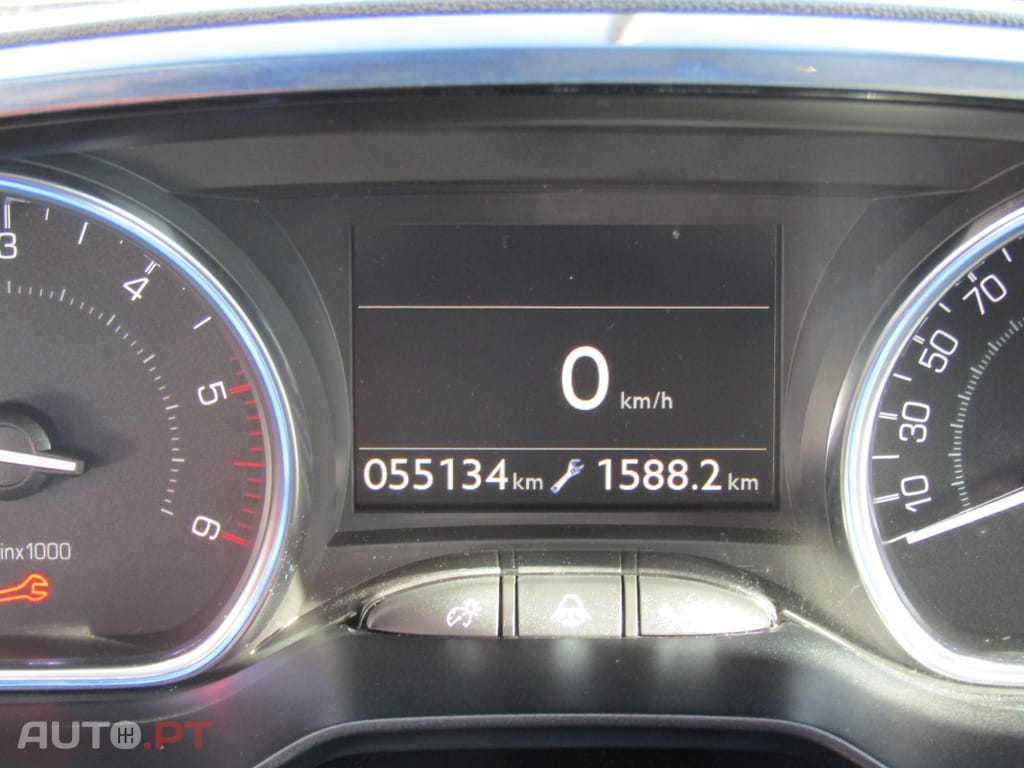 Peugeot 2008 1.5 BlueHDi Allure