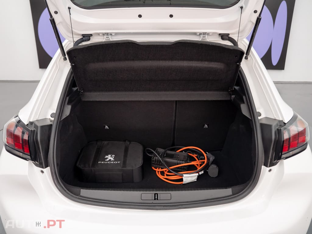 Peugeot E-208 50 kWh Active Pack