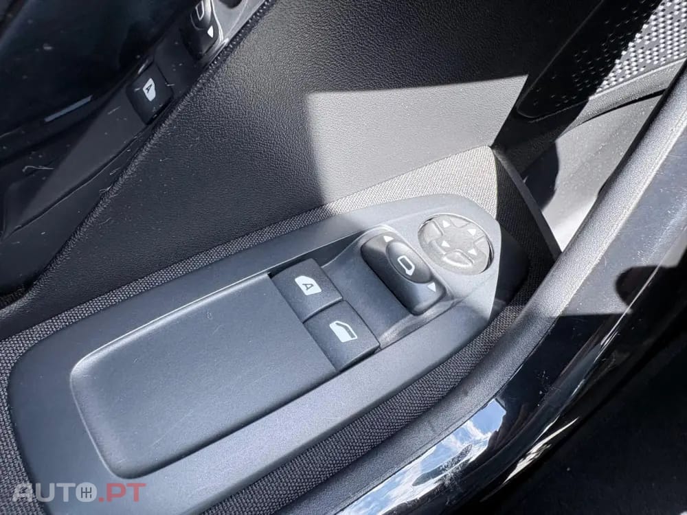 Peugeot 208 1.6 BlueHDi Style