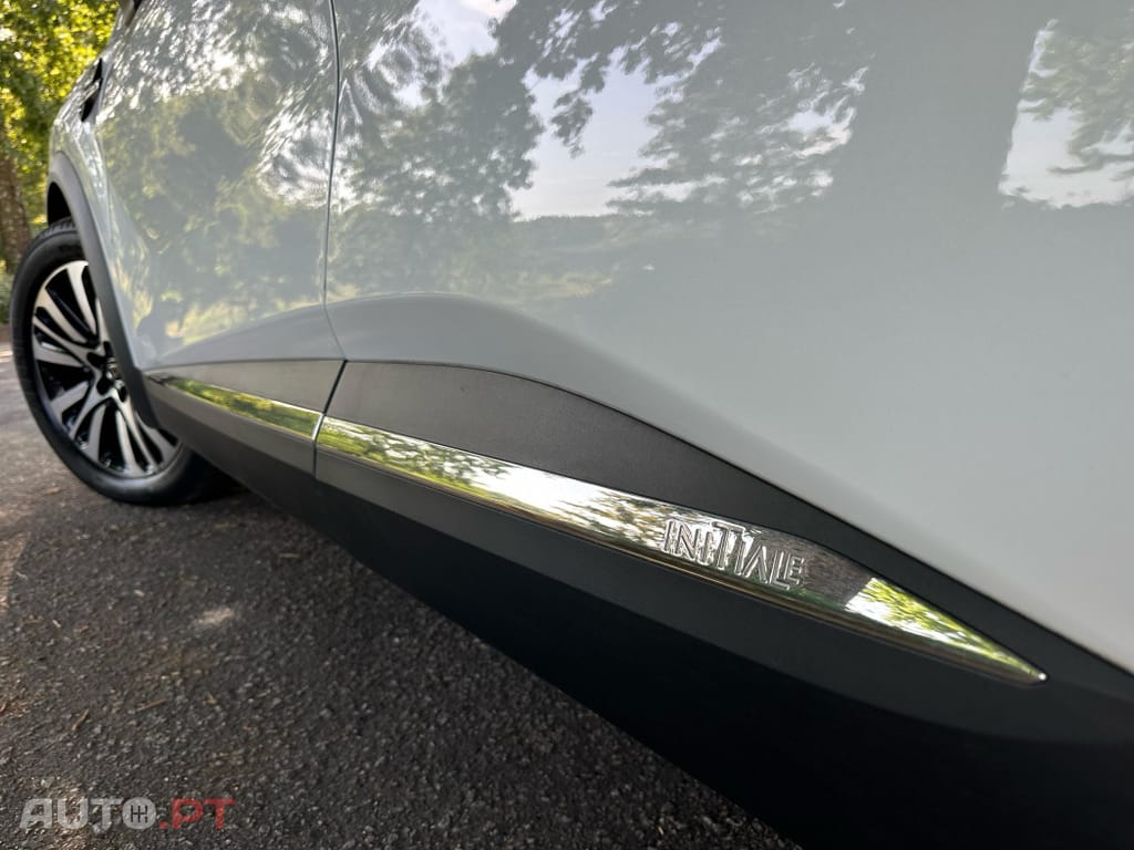 Renault Captur 1.6 E-Tech Plug-In Initiale Paris