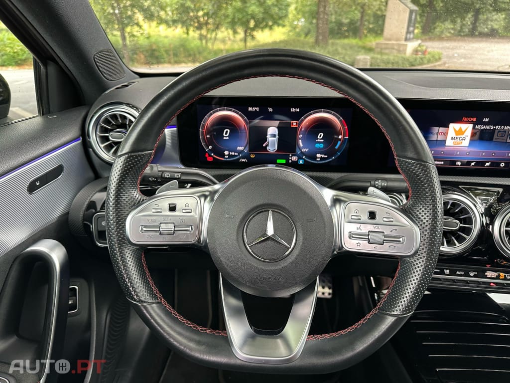 Mercedes-Benz A 250 e AMG Line