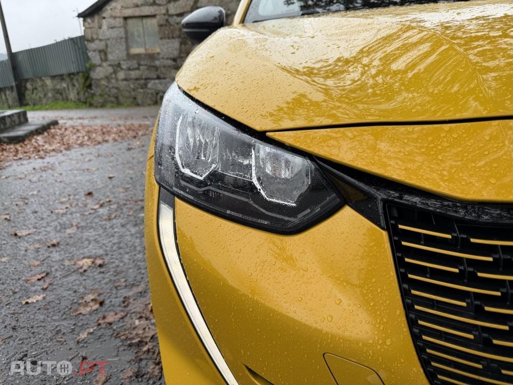 Peugeot E-208 50 kWh Allure Pack