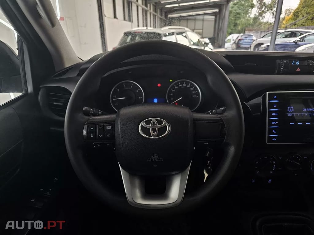 Toyota Hilux 2.4 D-4D 4WD CD CM
