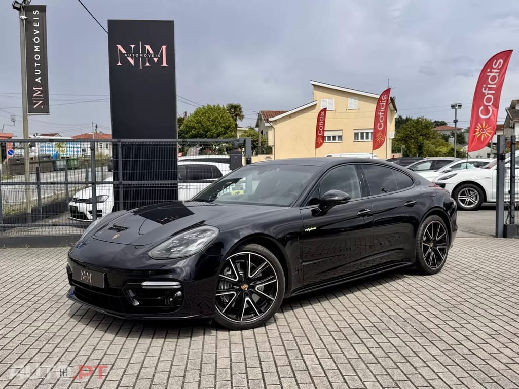 Porsche Panamera 4 E-Hybrid