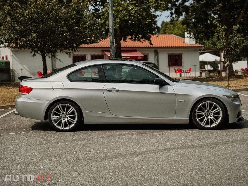 BMW 320 d Auto