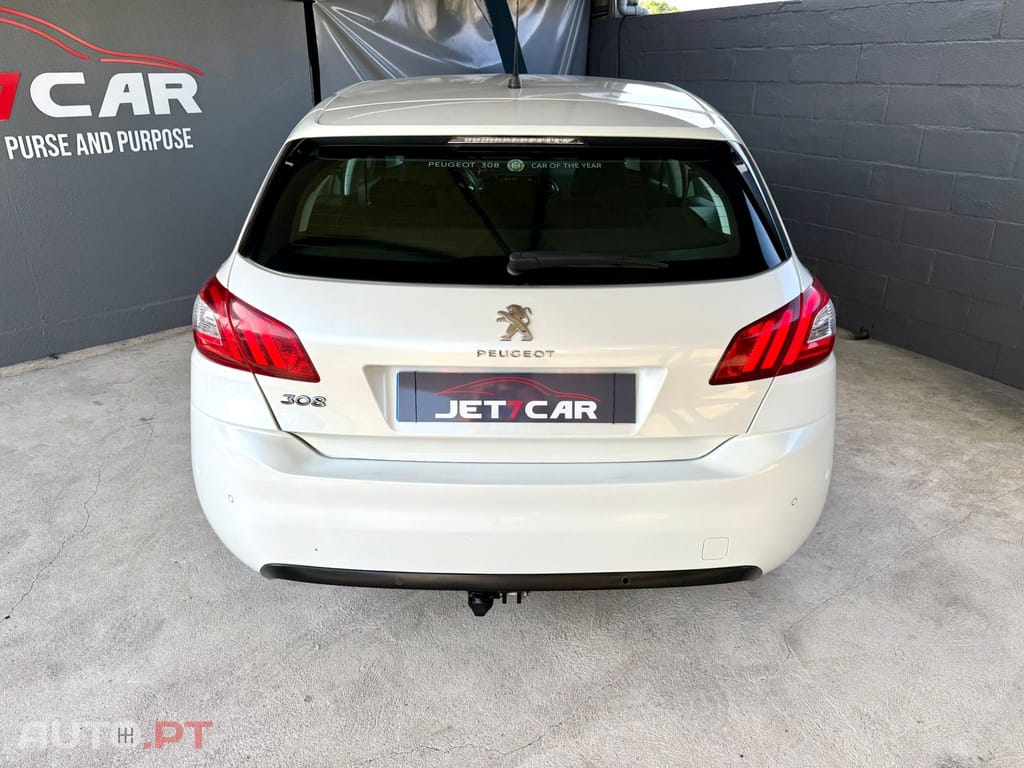 Peugeot 308 1.2 PureTech Allure Faróis Full LED