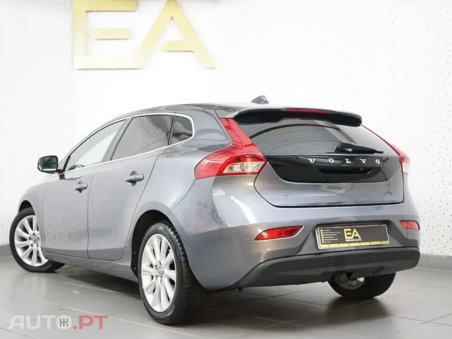 Volvo V40 1.6 D2 Summum